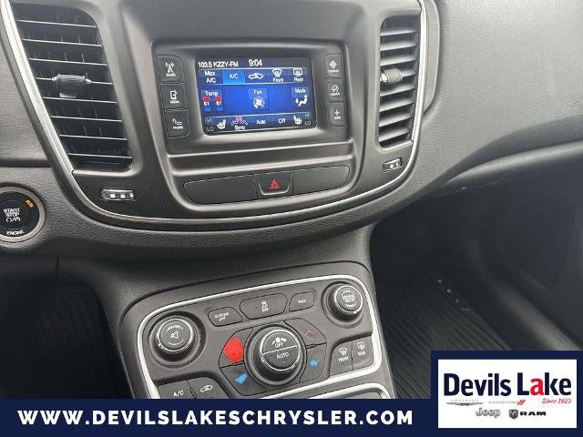 2016 Chrysler 200 Limited