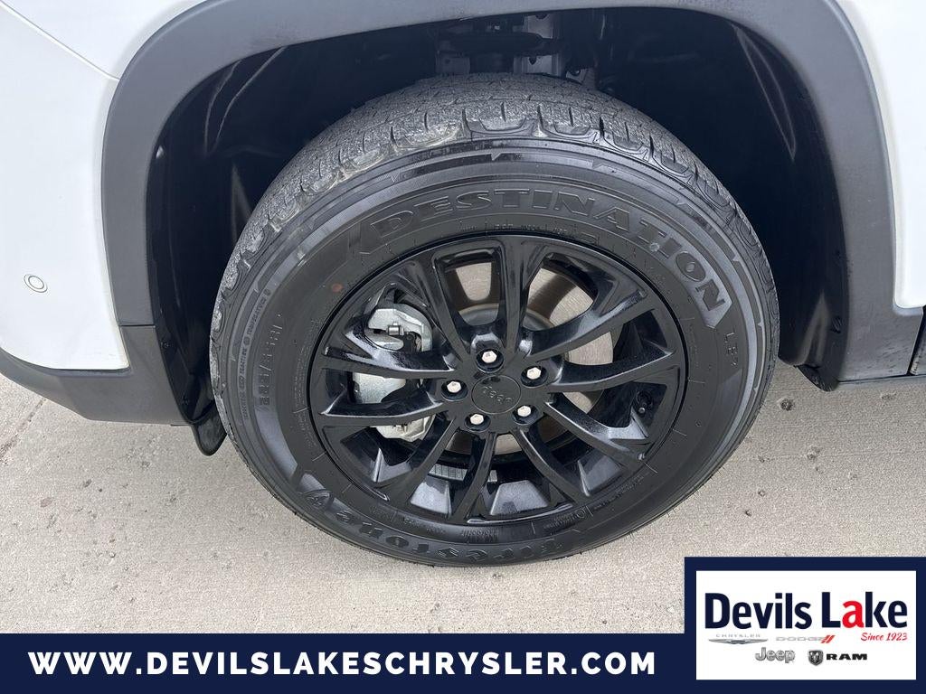 2023 Jeep Cherokee Altitude Lux