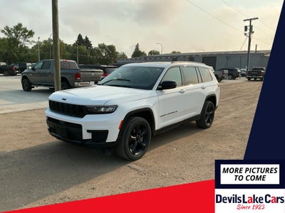 2024 Jeep Grand Cherokee L Laredo / Altitude