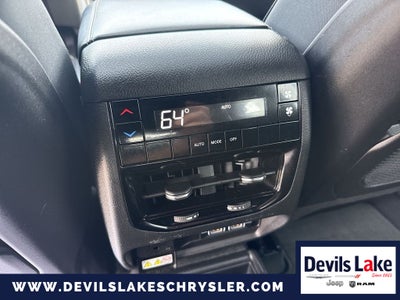 2024 Jeep Grand Cherokee L Laredo / Altitude