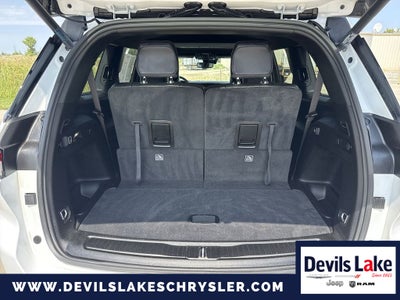 2024 Jeep Grand Cherokee L Laredo / Altitude