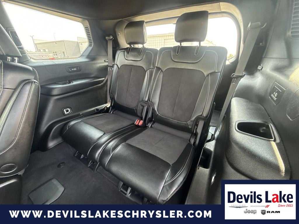 2024 Jeep Grand Cherokee L Laredo / Altitude
