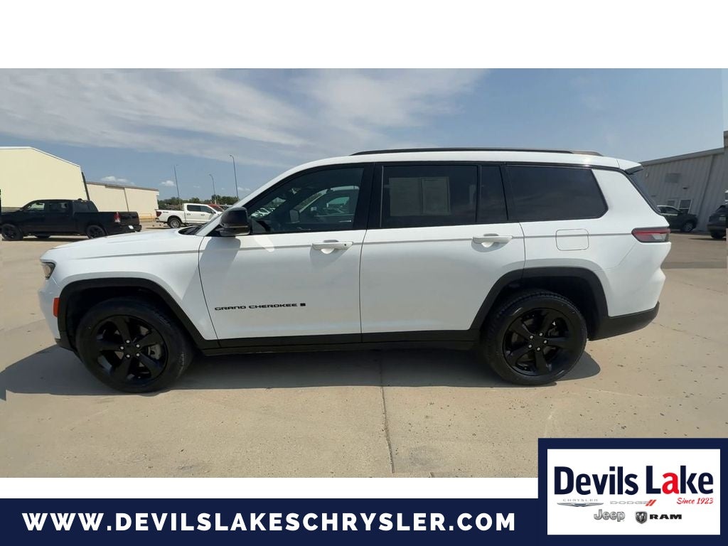 2024 Jeep Grand Cherokee L Laredo / Altitude