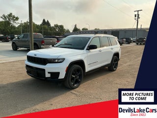 2024 Jeep Grand Cherokee L Laredo / Altitude
