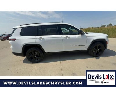 2024 Jeep Grand Cherokee L Laredo / Altitude