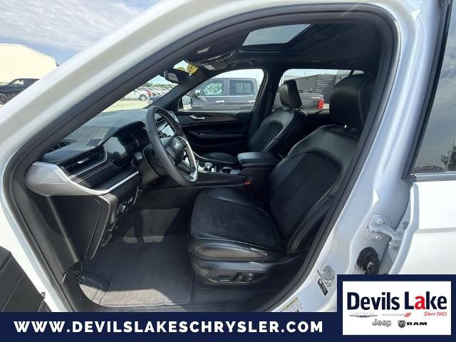 2024 Jeep Grand Cherokee L Laredo / Altitude