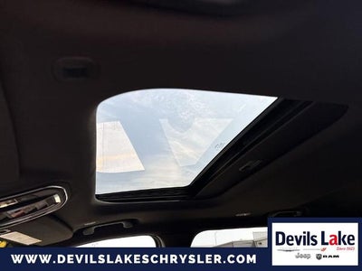 2024 Jeep Grand Cherokee L Laredo / Altitude