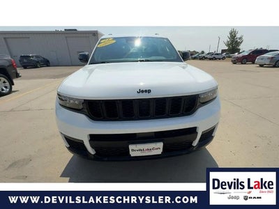 2024 Jeep Grand Cherokee L Laredo / Altitude