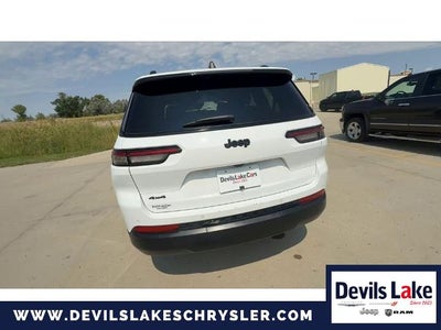 2024 Jeep Grand Cherokee L Laredo / Altitude
