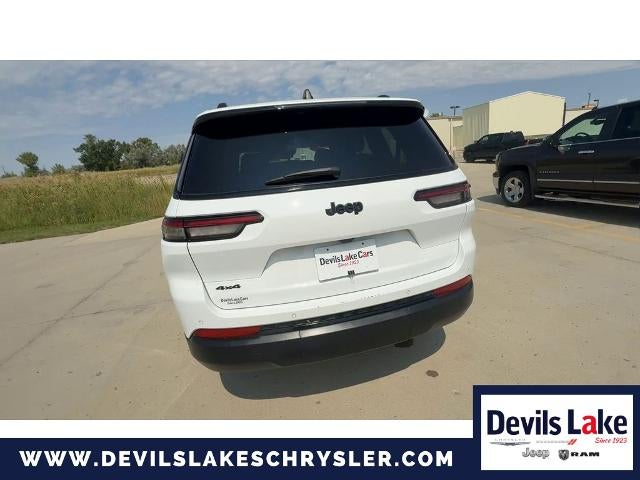 2024 Jeep Grand Cherokee L Laredo / Altitude