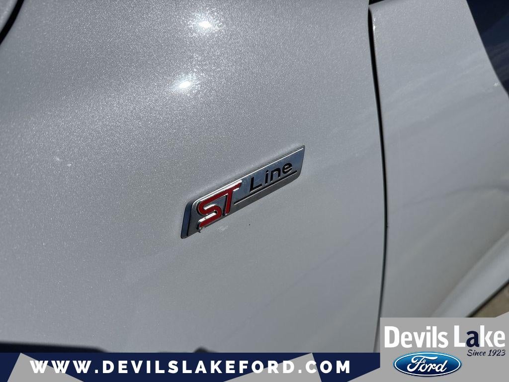 2025 Ford Escape ST Line Select