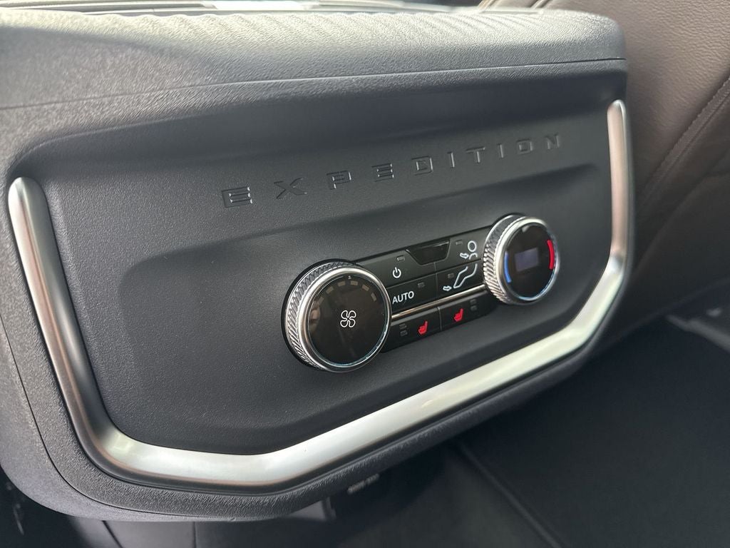 2026 Ford Expedition MAX King Ranch