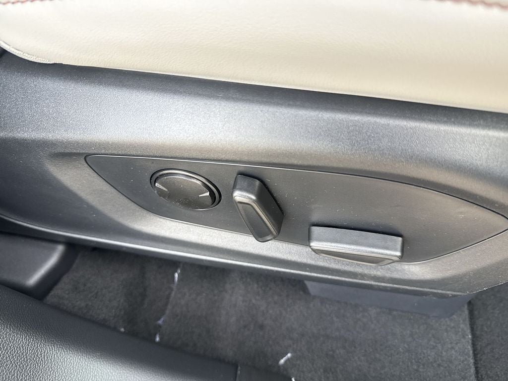 2026 Ford Explorer Active (100A)