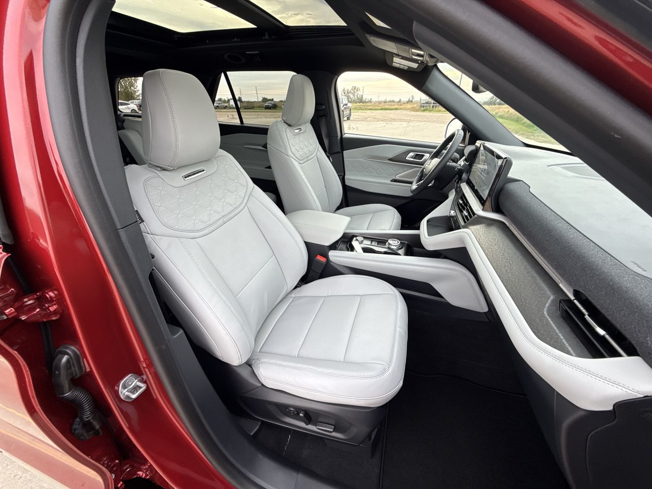 2027 Ford Explorer Platinum