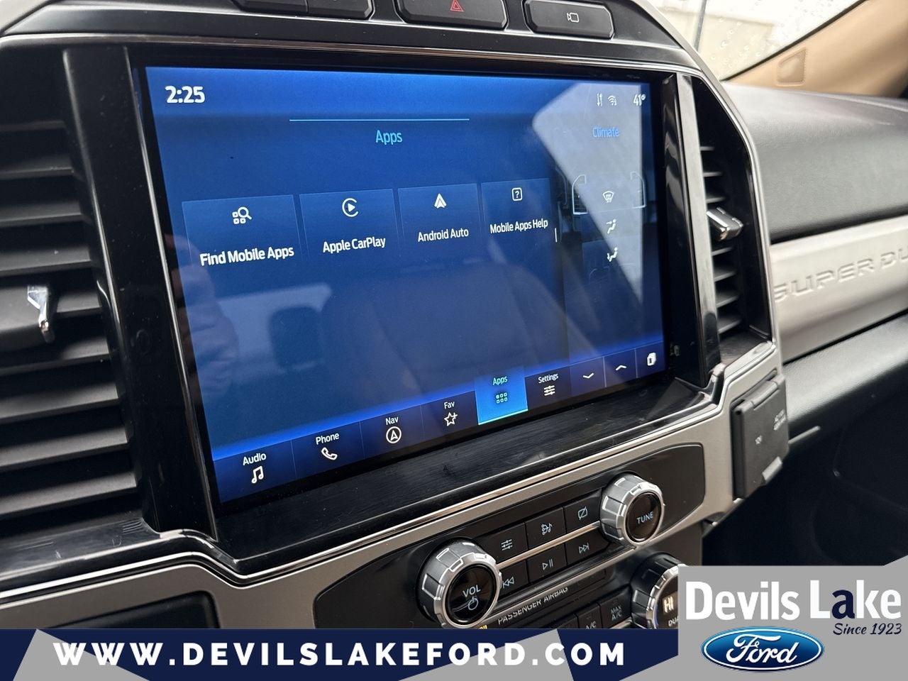 2022 Ford F-350 LARIAT