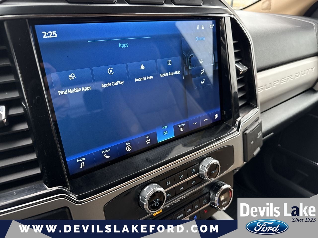 2022 Ford F-350 LARIAT