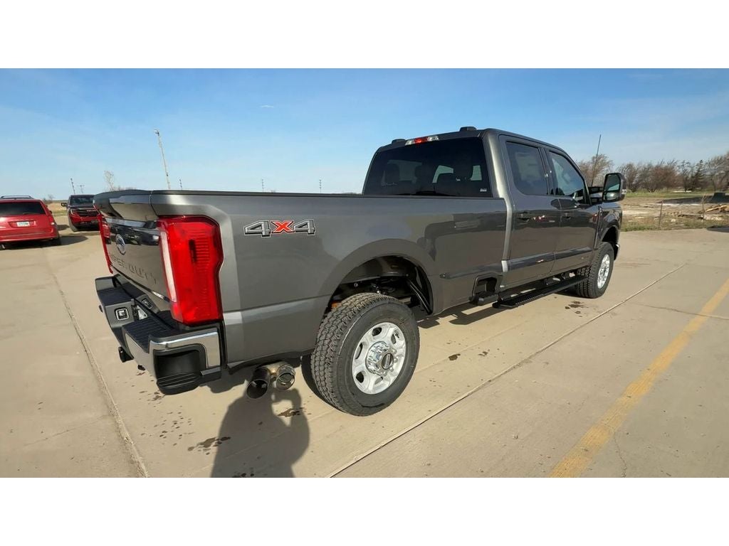 2026 Ford F-350 XLT
