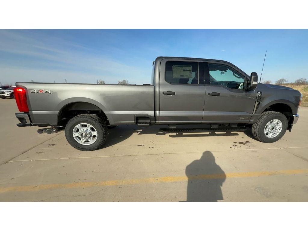 2026 Ford F-350 XLT