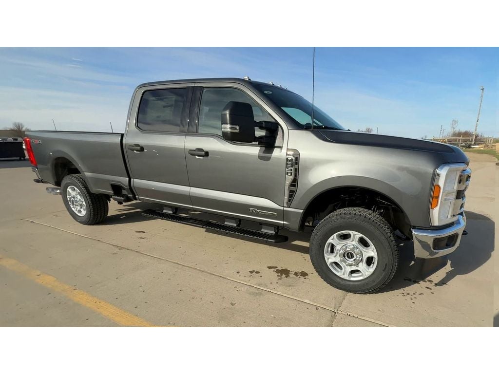 2026 Ford F-350 XLT