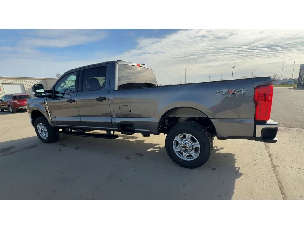 2026 Ford F-350 XLT