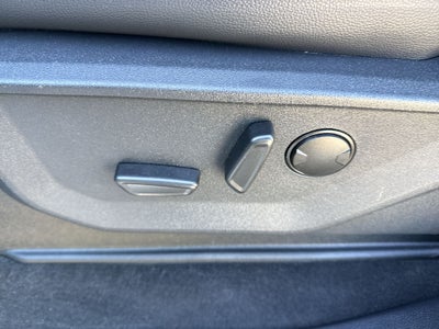 2027 Ford F-350 F-350® Lariat®