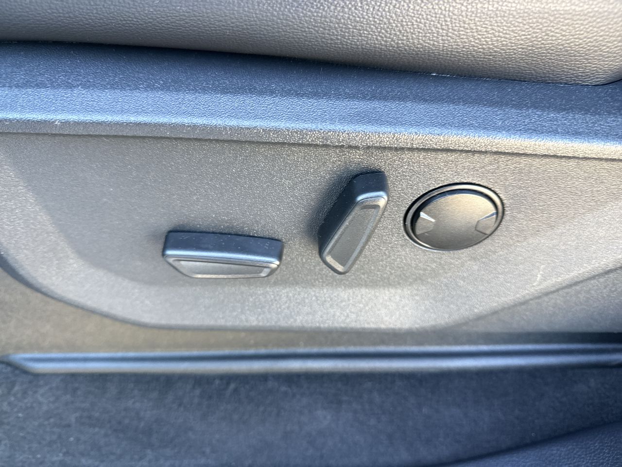 2027 Ford F-350 F-350® Lariat®
