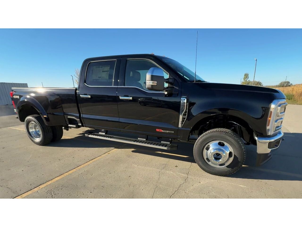 2027 Ford F-350 F-350® Lariat®