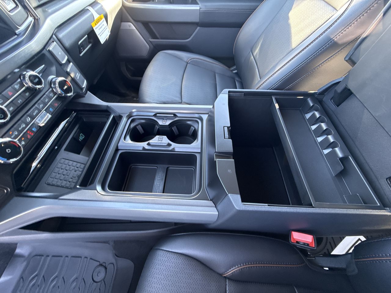 2027 Ford F-350 F-350® Lariat®
