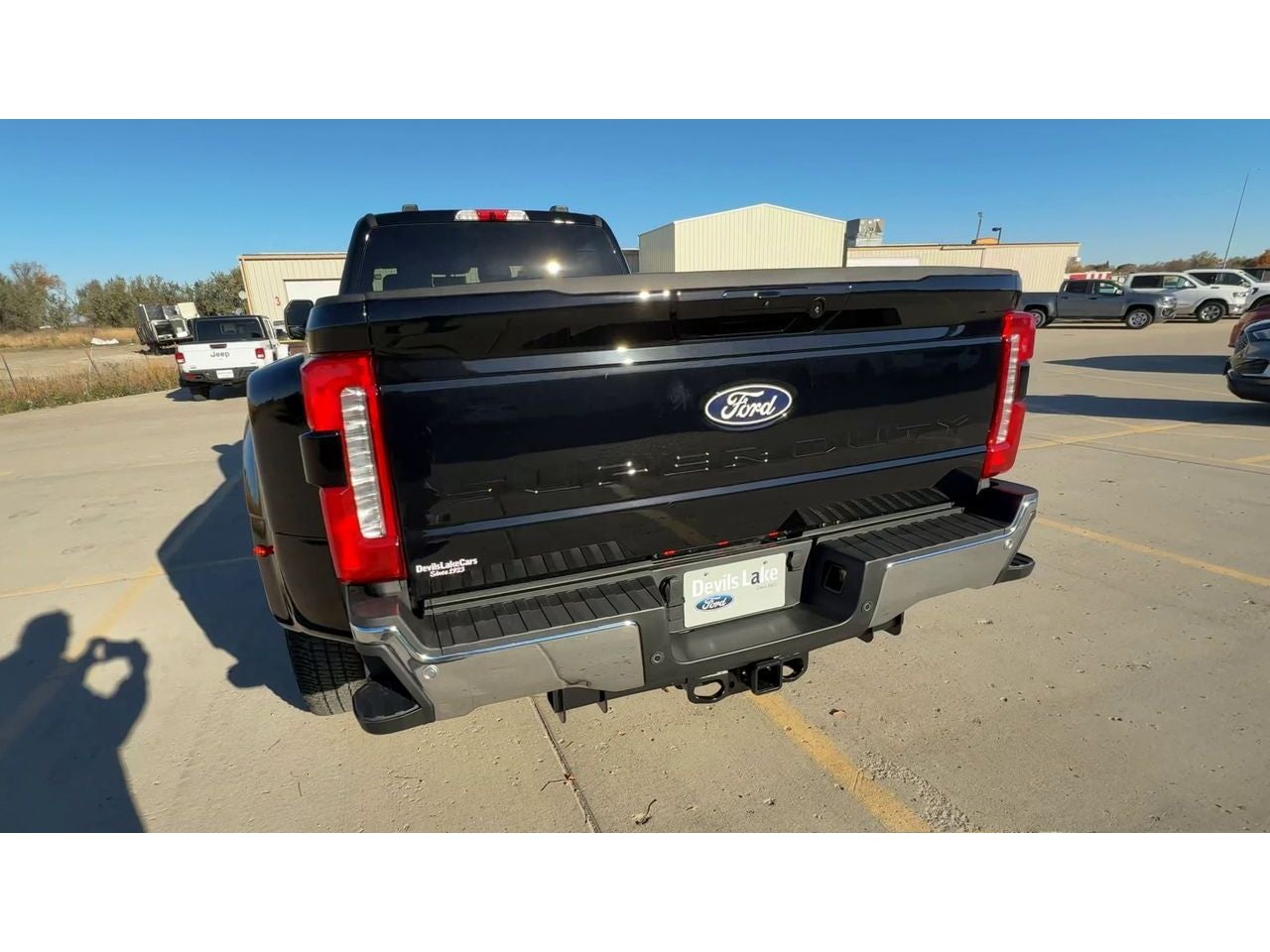 2027 Ford F-350 F-350® Lariat®