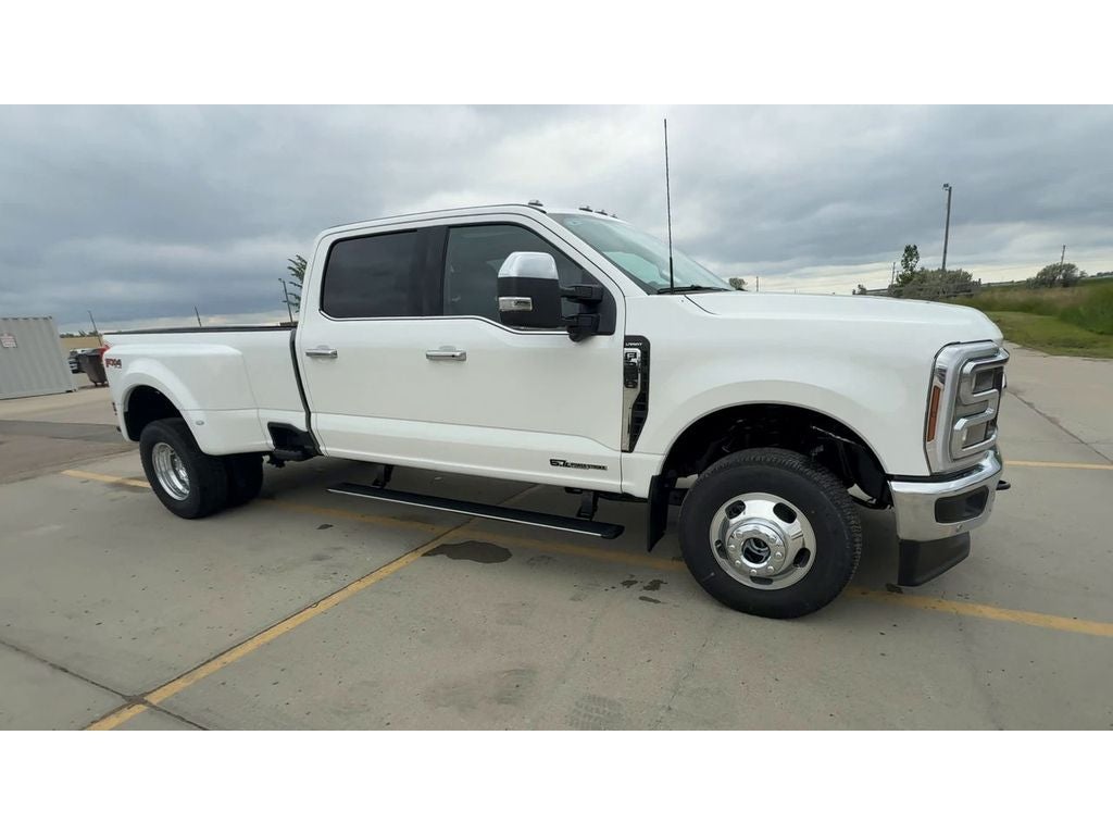 2026 Ford F-350 Lariat