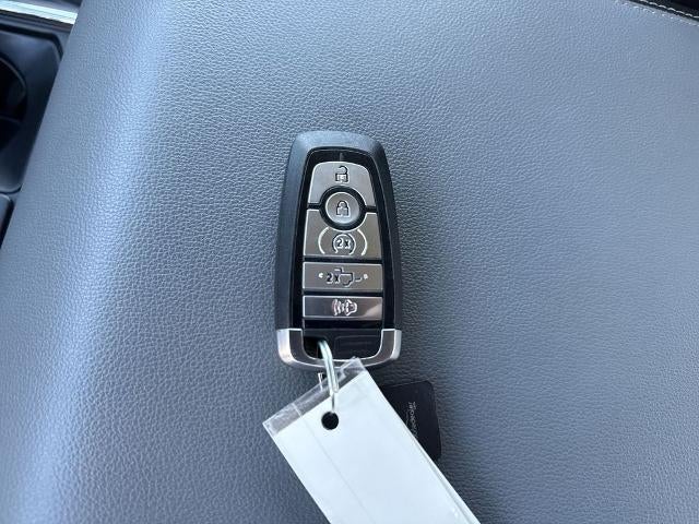 2022 Ford F-150 Base