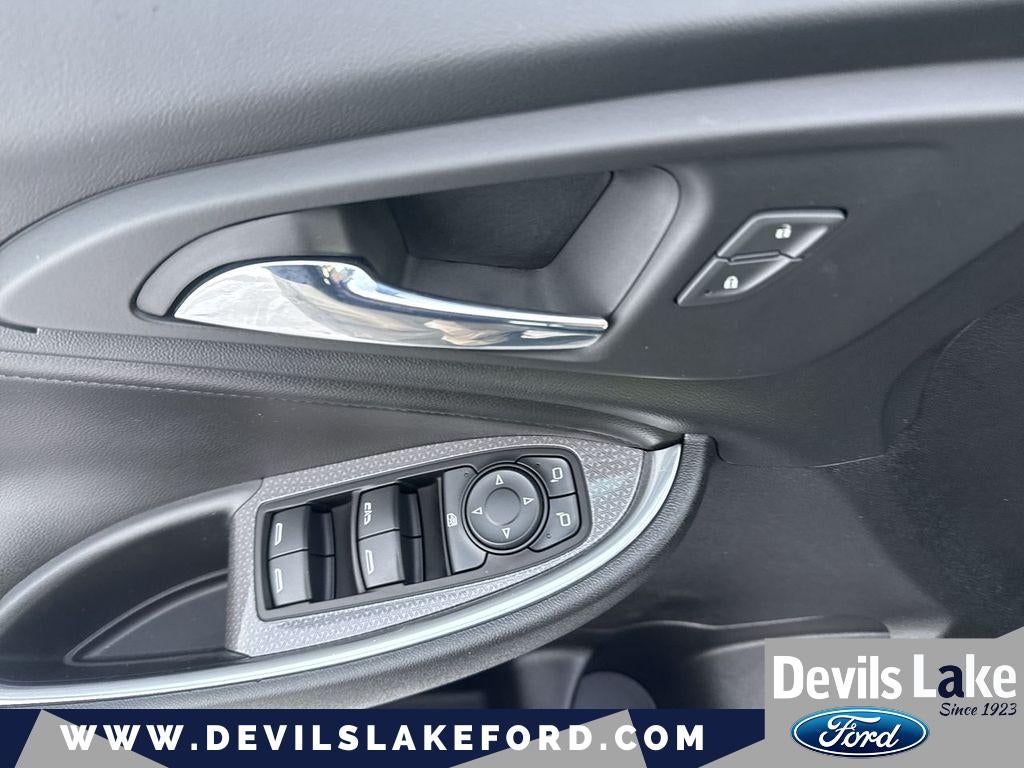 2017 Chevrolet Malibu LT (1LT)