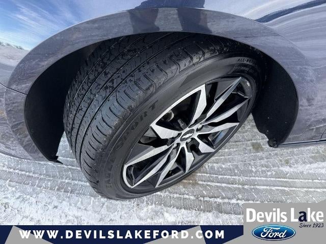 2017 Chevrolet Malibu LT (1LT)