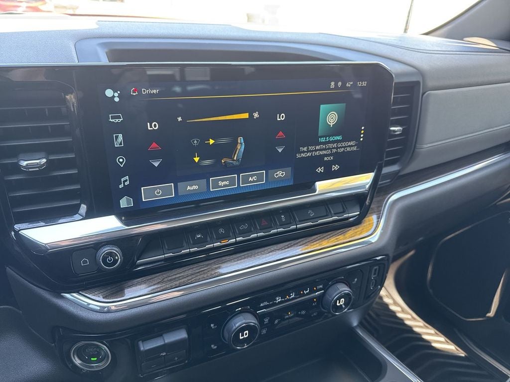 2024 Chevrolet Silverado RST