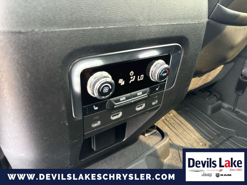 2021 GMC Yukon XL AT4