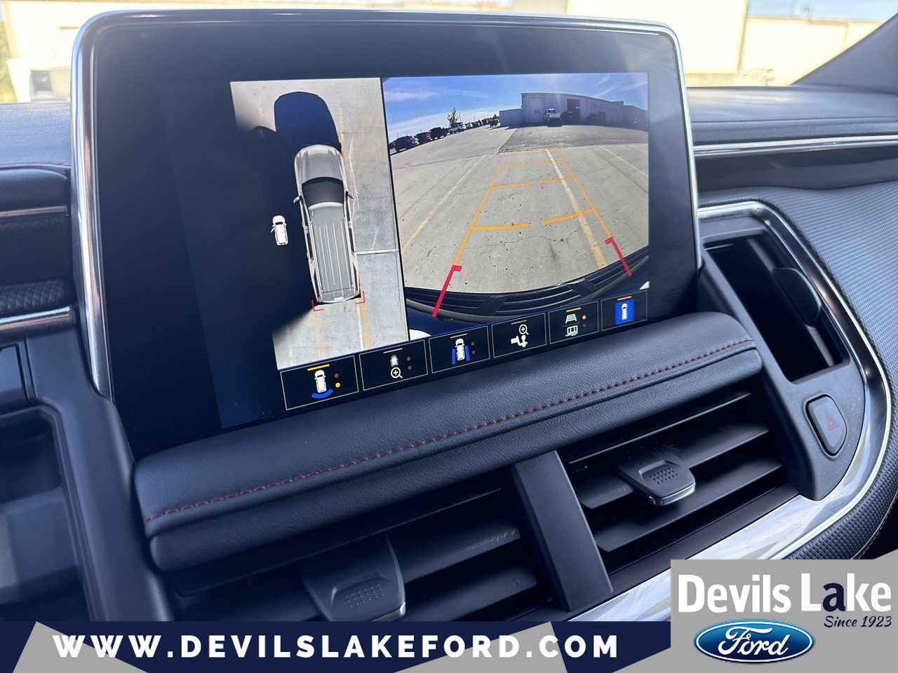 2024 Chevrolet Suburban RST