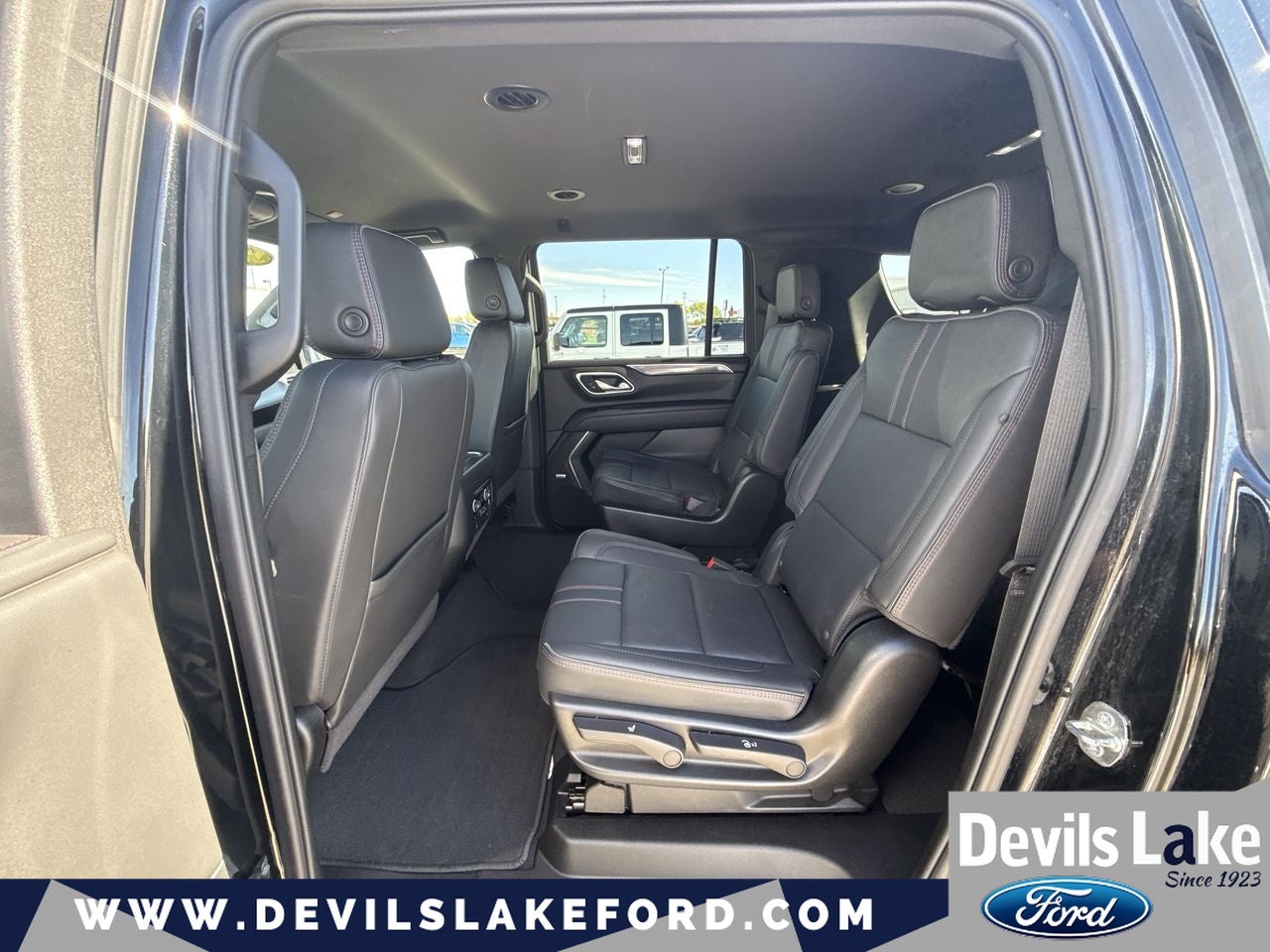 2024 Chevrolet Suburban RST