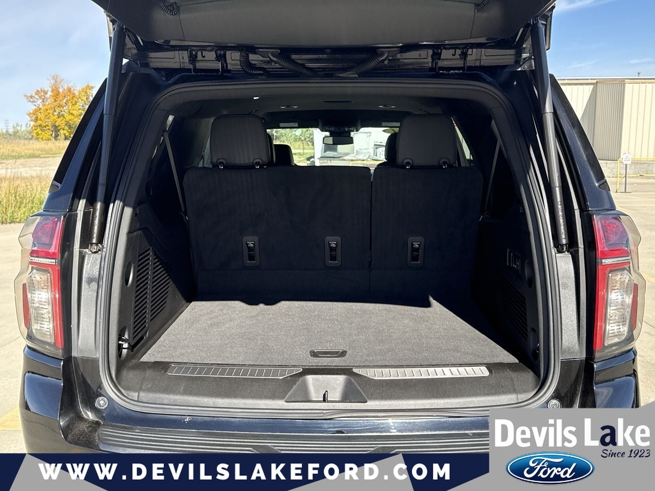 2024 Chevrolet Suburban RST