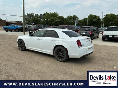 2016 Chrysler 300S 300S Alloy Edition