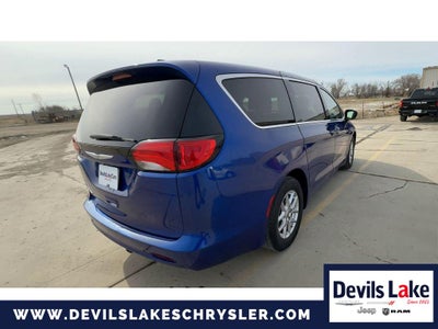 2021 Chrysler Voyager LX