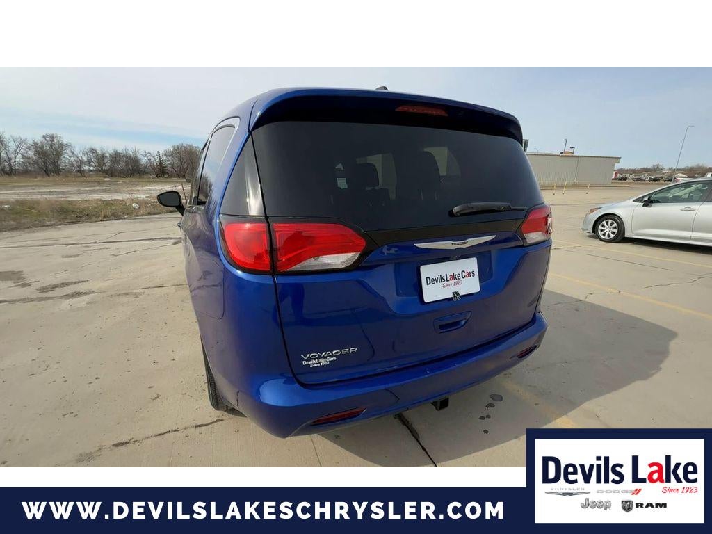 2021 Chrysler Voyager LX