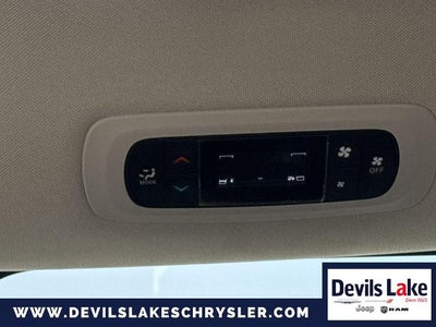 2021 Chrysler Voyager LX