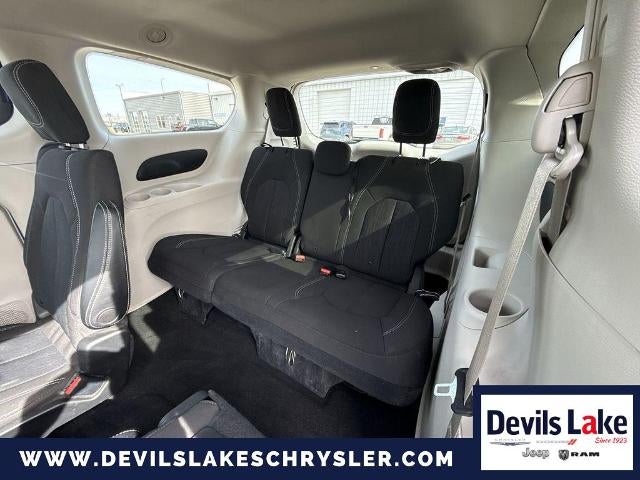 2021 Chrysler Voyager LX