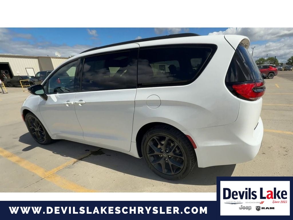 2026 Chrysler Pacifica Limited
