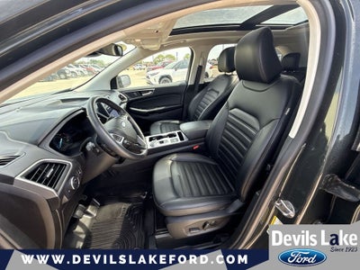 2022 Ford Edge Base