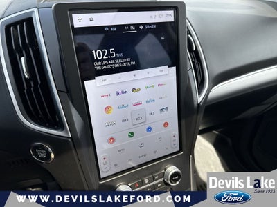 2022 Ford Edge Base