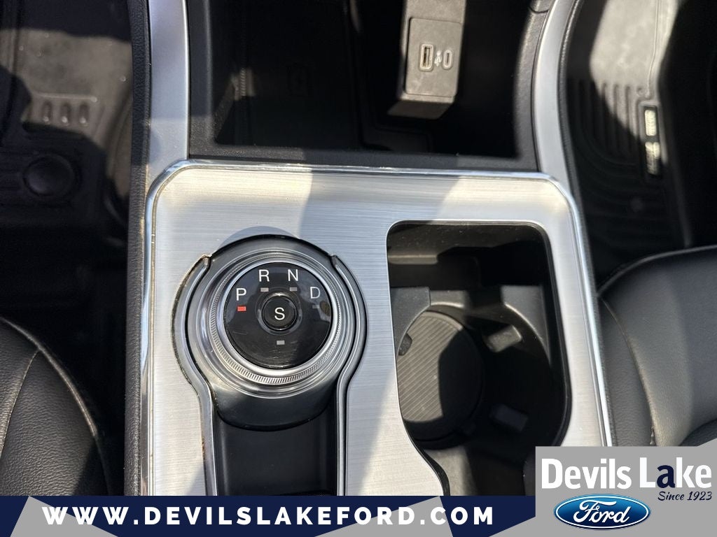 2022 Ford Edge Base