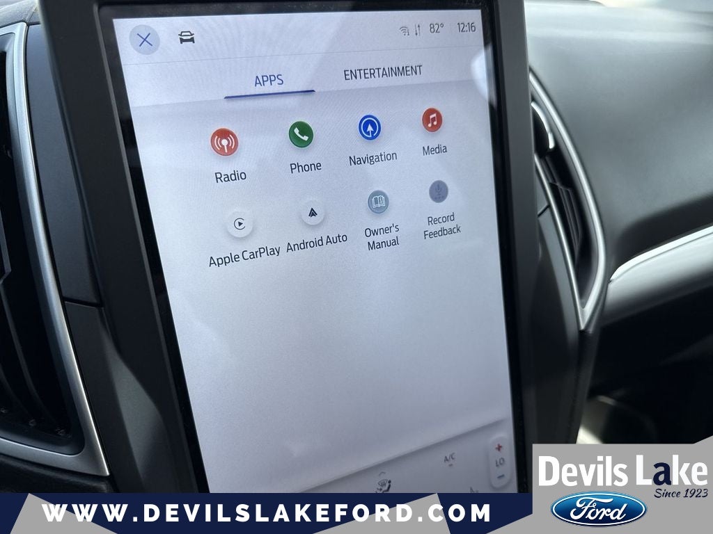 2022 Ford Edge Base