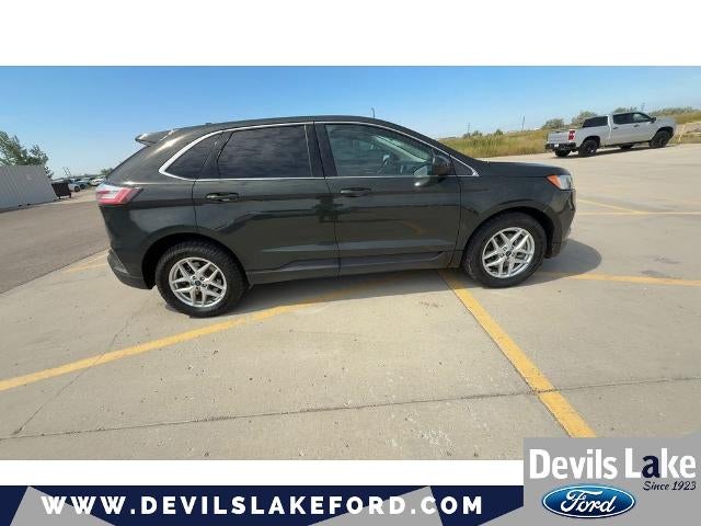 2022 Ford Edge Base
