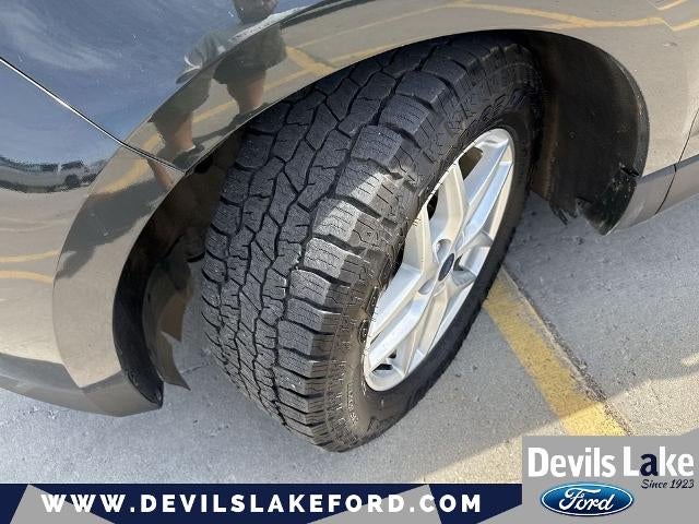 2022 Ford Edge Base